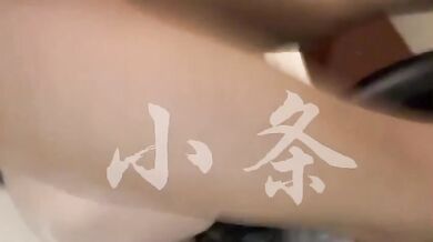 最新10月付费福利，推特极品绿帽，性瘾情侣【91A-sce与小条】长视频完结，圈养高质量萝莉小母狗，尽情玩弄 (2)