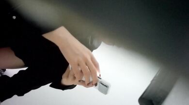 办公楼女厕蹲守气质高跟少妇多毛大肥B